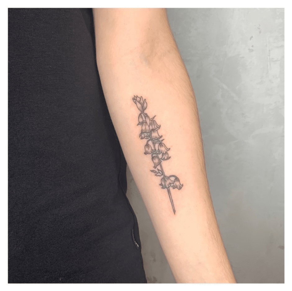 tattoo ideas on Twitter Thinking about getting a dragon tattoo wrapped  around a sword I want it small like on the ankle or my ribs Hmm  httpstcoK1X5xBenNu  Twitter